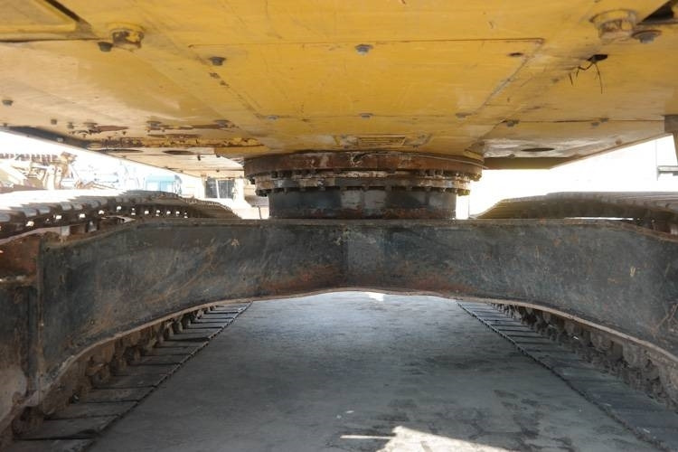 Komatsu PC 240-8 - Pásové rýpadlo: obrázek 4 Komatsu PC 240-8 - Pásové rýpadlo: obrázek 4