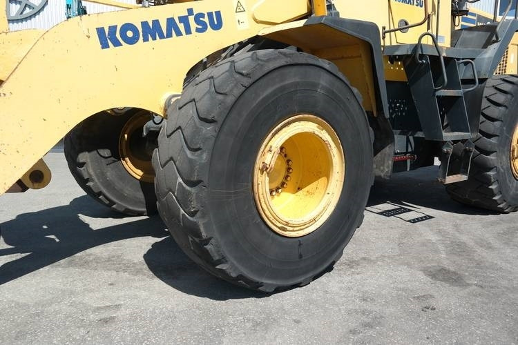 Komatsu WA 380-5-H - Kolový nakladač: obrázek 2 Komatsu WA 380-5-H - Kolový nakladač: obrázek 2