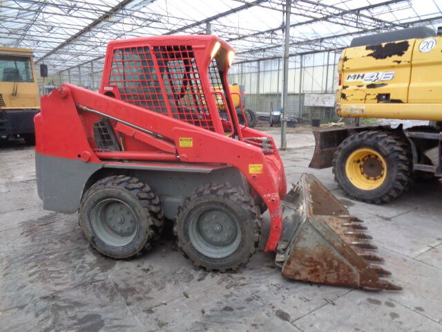 Bobcat S130 - Smykový nakladač: obrázek 1 Bobcat S130 - Smykový nakladač: obrázek 1