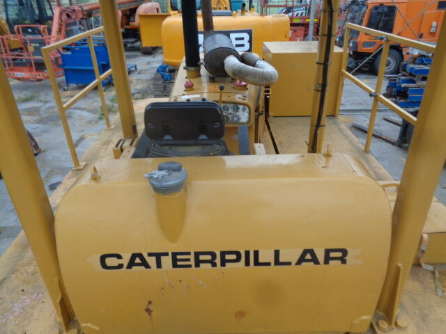 Traktor Caterpillar D6C: obrázek 16