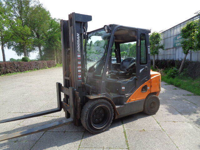 Doosan D35C-7 - Vysokozdvižný vozík: obrázek 4 Doosan D35C-7 - Vysokozdvižný vozík: obrázek 4