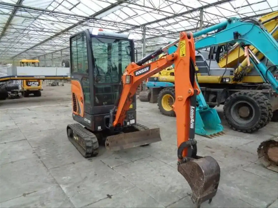 Doosan DX19 - Mini rýpadlo: obrázek 3 Doosan DX19 - Mini rýpadlo: obrázek 3