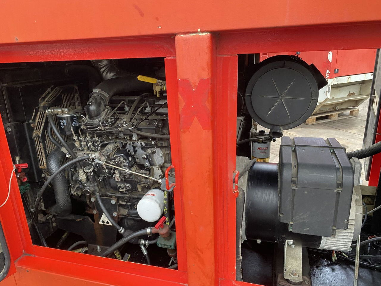 Doosan G40 - Elektrický generátor: obrázek 3 Doosan G40 - Elektrický generátor: obrázek 3