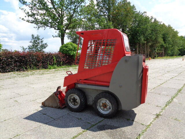 Gehl 1640 - Smykový nakladač: obrázek 2 Gehl 1640 - Smykový nakladač: obrázek 2