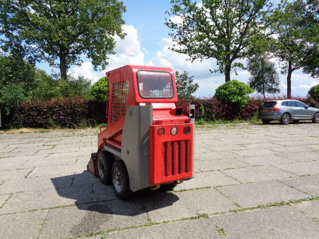 Gehl 1640 - Smykový nakladač: obrázek 3 Gehl 1640 - Smykový nakladač: obrázek 3