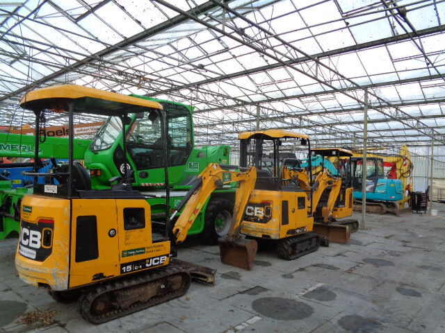 Mini rýpadlo JCB 15C: obrázek 27