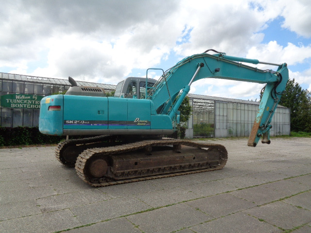 KOBELCO SK250 NLC-BE - Pásové rýpadlo: obrázek 1 KOBELCO SK250 NLC-BE - Pásové rýpadlo: obrázek 1