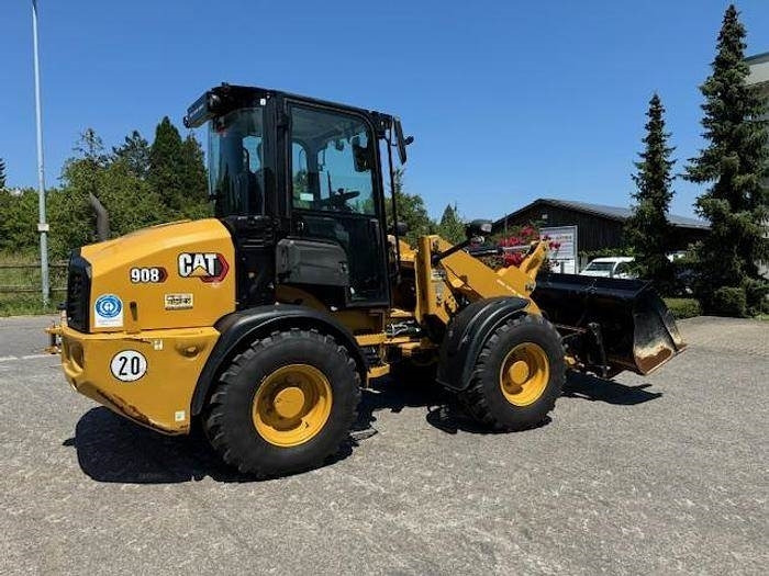 CAT 908 - Kolový nakladač: obrázek 2 CAT 908 - Kolový nakladač: obrázek 2