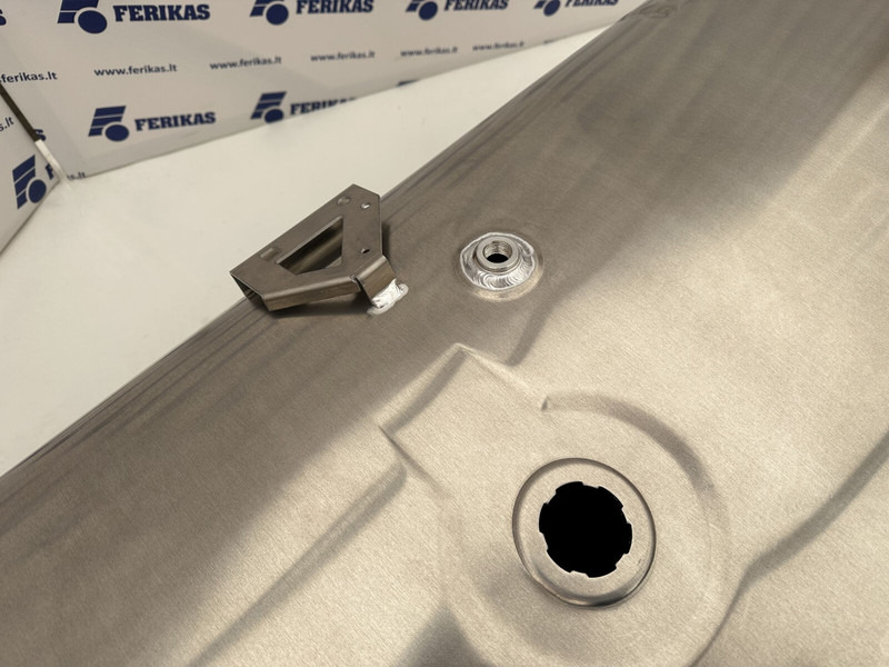 DAF New aluminum fuel tank 620L - Palivová nádrž pro Nákladní auto: obrázek 5 DAF New aluminum fuel tank 620L - Palivová nádrž pro Nákladní auto: obrázek 5