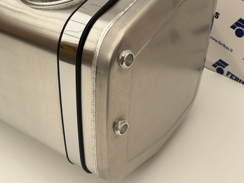 Hydraulic aluminum oil tank 300L - Hydraulická nádrž pro Nákladní auto: obrázek 5 Hydraulic aluminum oil tank 300L - Hydraulická nádrž pro Nákladní auto: obrázek 5