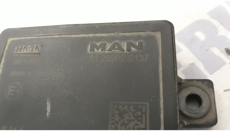 MAN TGX - Řídicí blok pro Nákladní auto: obrázek 3 MAN TGX - Řídicí blok pro Nákladní auto: obrázek 3