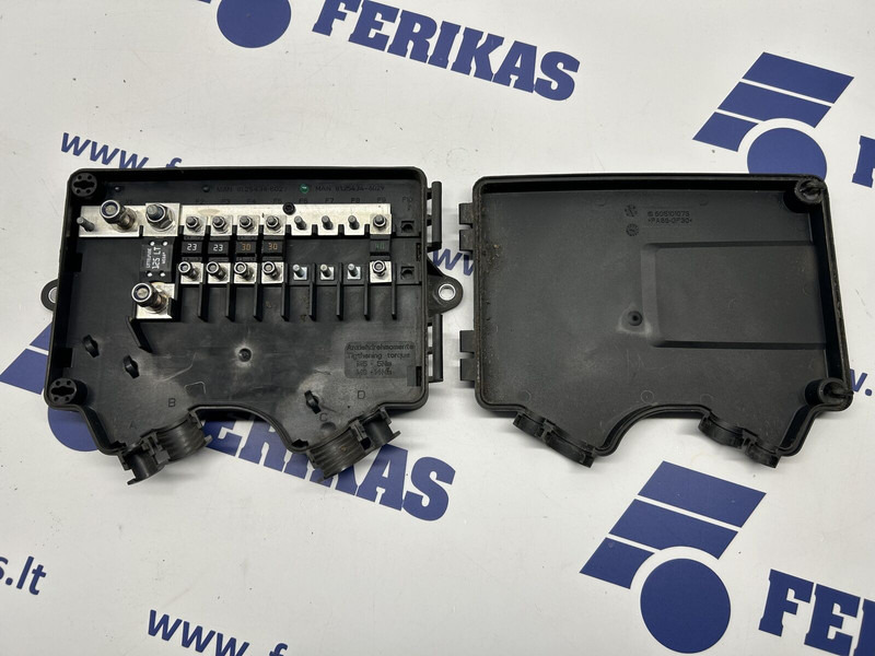 MAN fuse box - Elektrický systém pro Nákladní auto: obrázek 1 MAN fuse box - Elektrický systém pro Nákladní auto: obrázek 1
