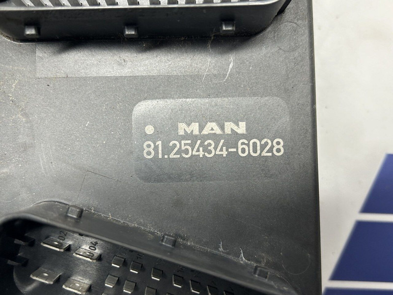 MAN fuse box - Elektrický systém pro Nákladní auto: obrázek 4 MAN fuse box - Elektrický systém pro Nákladní auto: obrázek 4