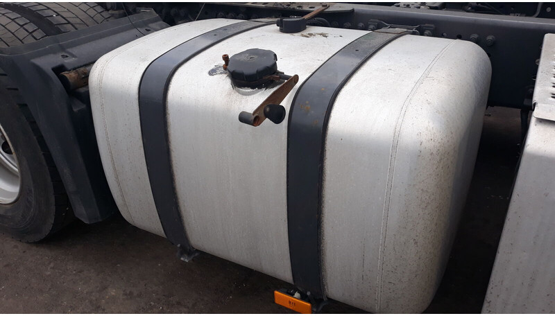 Mercedes-Benz Actros - Palivová nádrž pro Nákladní auto: obrázek 1 Mercedes-Benz Actros - Palivová nádrž pro Nákladní auto: obrázek 1
