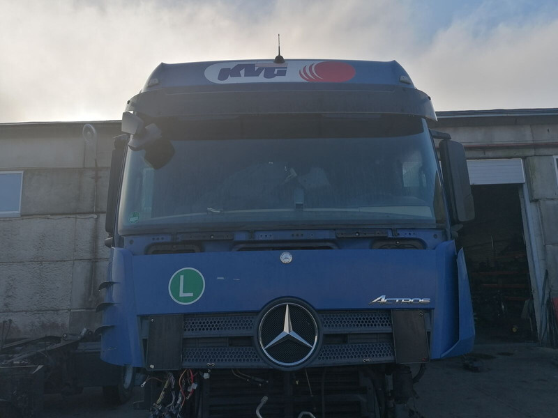 Mercedes-Benz Actros MP4 - Kabina a interiér pro Nákladní auto: obrázek 1 Mercedes-Benz Actros MP4 - Kabina a interiér pro Nákladní auto: obrázek 1