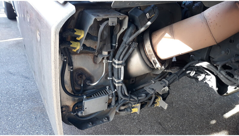 Mercedes-Benz Actros MP4 - Katalyzátor výfukových plynů pro Nákladní auto: obrázek 4 Mercedes-Benz Actros MP4 - Katalyzátor výfukových plynů pro Nákladní auto: obrázek 4