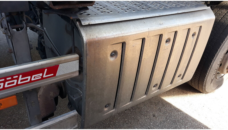 Mercedes-Benz Actros MP4 - Katalyzátor výfukových plynů pro Nákladní auto: obrázek 2 Mercedes-Benz Actros MP4 - Katalyzátor výfukových plynů pro Nákladní auto: obrázek 2