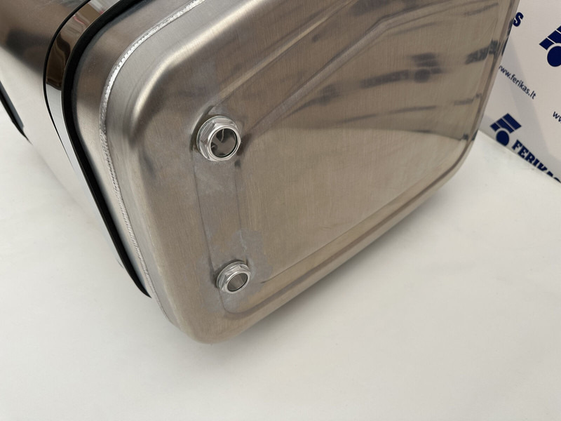 Mercedes-Benz - Hydraulická nádrž pro Nákladní auto: obrázek 4 Mercedes-Benz - Hydraulická nádrž pro Nákladní auto: obrázek 4