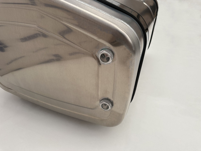 Mercedes-Benz - Hydraulická nádrž pro Nákladní auto: obrázek 3 Mercedes-Benz - Hydraulická nádrž pro Nákladní auto: obrázek 3