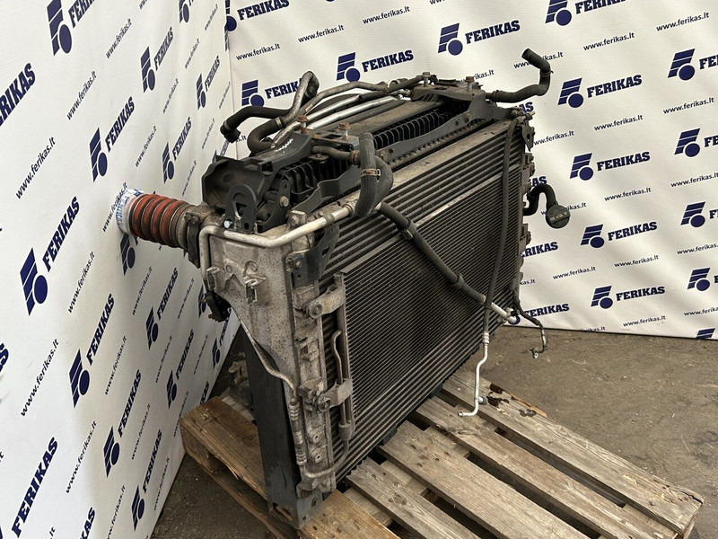 Mercedes-Benz radiators set - Chladič pro Nákladní auto: obrázek 2 Mercedes-Benz radiators set - Chladič pro Nákladní auto: obrázek 2
