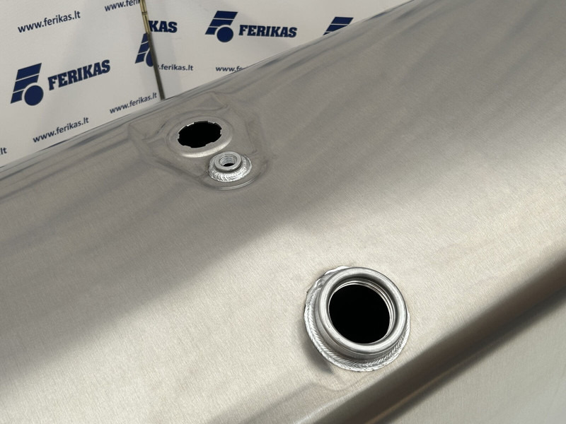 Scania New aluminum fuel tank 550L - Palivová nádrž pro Nákladní auto: obrázek 4 Scania New aluminum fuel tank 550L - Palivová nádrž pro Nákladní auto: obrázek 4