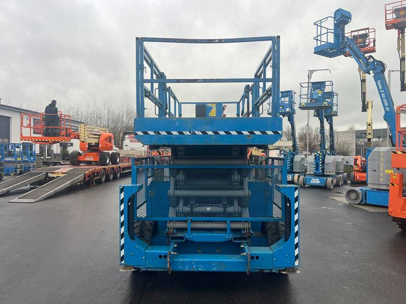 Genie GS5390 RT diesel 4x4 18m (1711) leasing Genie GS5390 RT diesel 4x4 18m (1711): obrázek 8