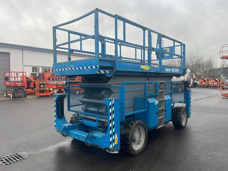 Genie GS5390 RT diesel 4x4 18m (1711) leasing Genie GS5390 RT diesel 4x4 18m (1711): obrázek 7