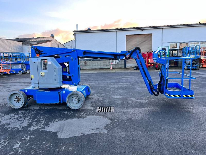 Genie Z34/22N elektro 12m (1437) - Kloubová plošina: obrázek 5 Genie Z34/22N elektro 12m (1437) - Kloubová plošina: obrázek 5