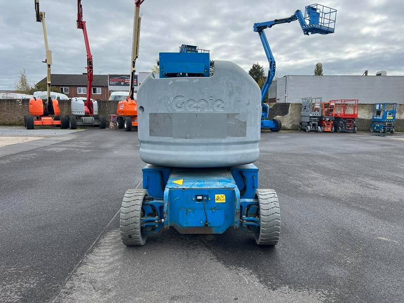 Genie Z40/23 NRJ elektro 14m (1825) - Kloubová plošina: obrázek 4 Genie Z40/23 NRJ elektro 14m (1825) - Kloubová plošina: obrázek 4