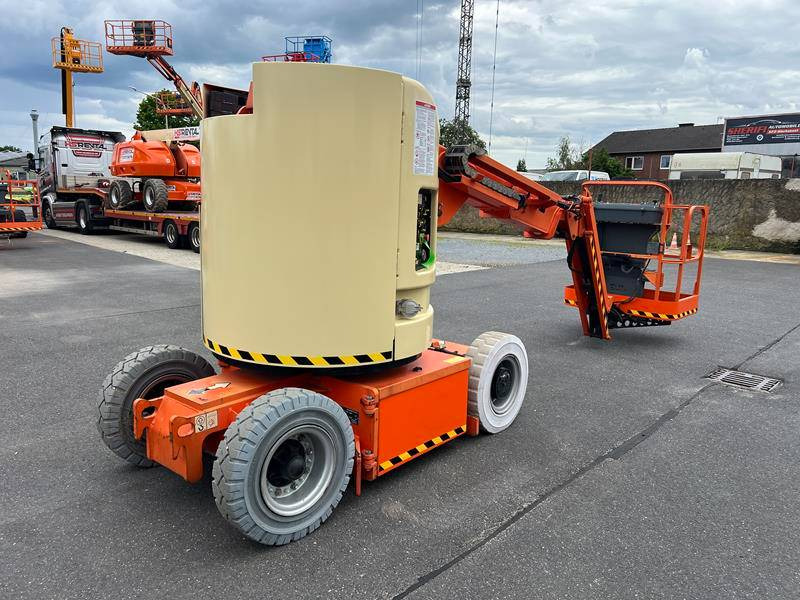 JLG E300 AJP elektro 11m (1735) NEW BATTERIES - Kloubová plošina: obrázek 3 JLG E300 AJP elektro 11m (1735) NEW BATTERIES - Kloubová plošina: obrázek 3
