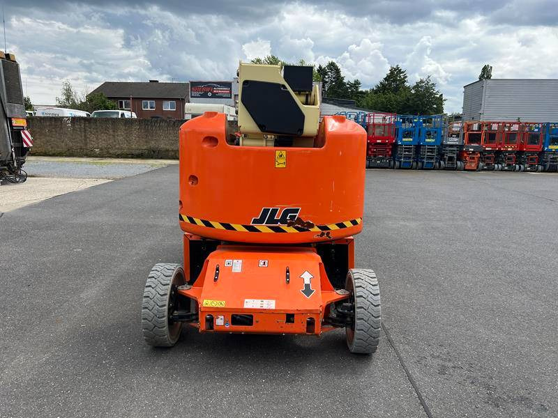 JLG E400AJPN elektro 14m (1779) - Kloubová plošina: obrázek 4 JLG E400AJPN elektro 14m (1779) - Kloubová plošina: obrázek 4