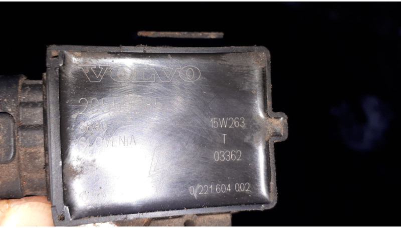 Bosch колпак свечи 15W263 катушка зажигания 08T199 - Motor a díly: obrázek 5 Bosch колпак свечи 15W263 катушка зажигания 08T199 - Motor a díly: obrázek 5