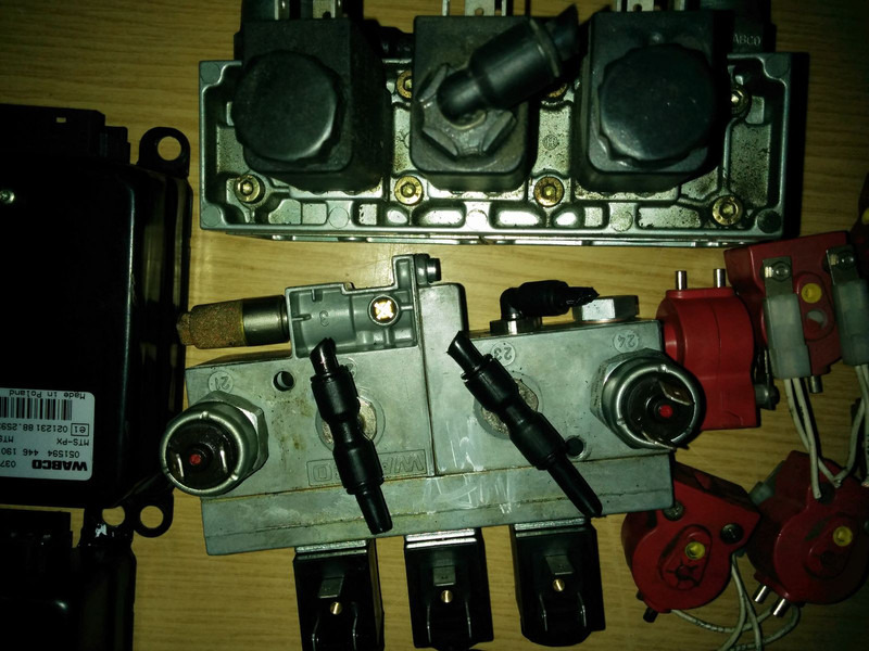 Mercedes-Benz закрытия двери BOSCH 0481500007 - Náhradní díly: obrázek 4 Mercedes-Benz закрытия двери BOSCH 0481500007 - Náhradní díly: obrázek 4