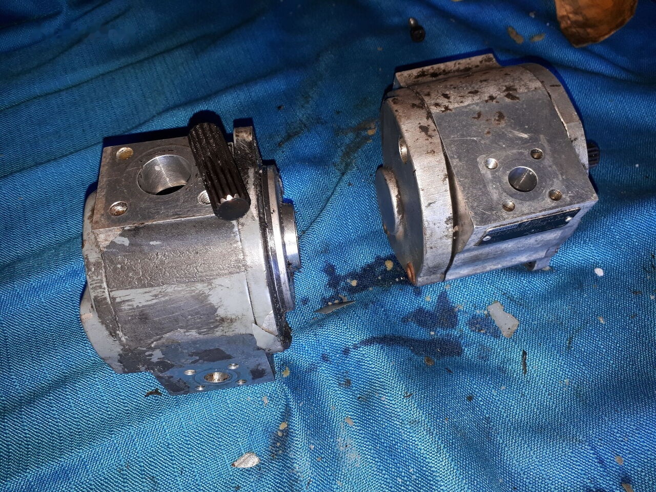 Rexroth ROTATION BPV-20\.30-24VDC 3792123. Rexroht/ Scania. Volvo. - Hydraulický motor pro Autobus: obrázek 5 Rexroth ROTATION BPV-20\.30-24VDC 3792123. Rexroht/ Scania. Volvo. - Hydraulický motor pro Autobus: obrázek 5
