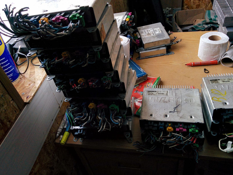 Scania WABCO -4460040850 .4S/4M-4460044230. 4460044040.6S/6M4460034160. - Řídicí blok: obrázek 4 Scania WABCO -4460040850 .4S/4M-4460044230. 4460044040.6S/6M4460034160. - Řídicí blok: obrázek 4