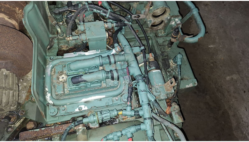 Volvo D12E340EC06 - Motor: obrázek 3 Volvo D12E340EC06 - Motor: obrázek 3
