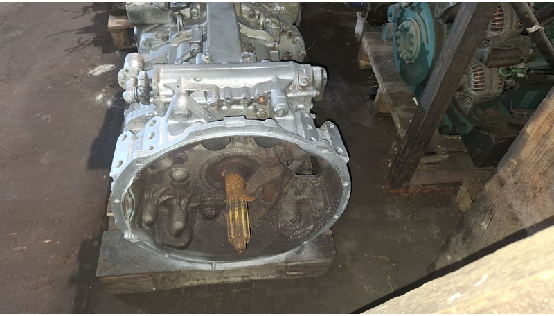 ZF GO210-6. S6 85+GV80/ S6 90 + GV90 - Převodovka: obrázek 2 ZF GO210-6. S6 85+GV80/ S6 90 + GV90 - Převodovka: obrázek 2