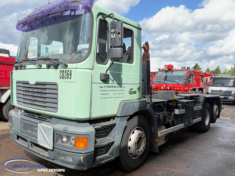 MAN 26.403 6x2 Stuuras, ADR - Hákový nosič kontejnerů: obrázek 3 MAN 26.403 6x2 Stuuras, ADR - Hákový nosič kontejnerů: obrázek 3