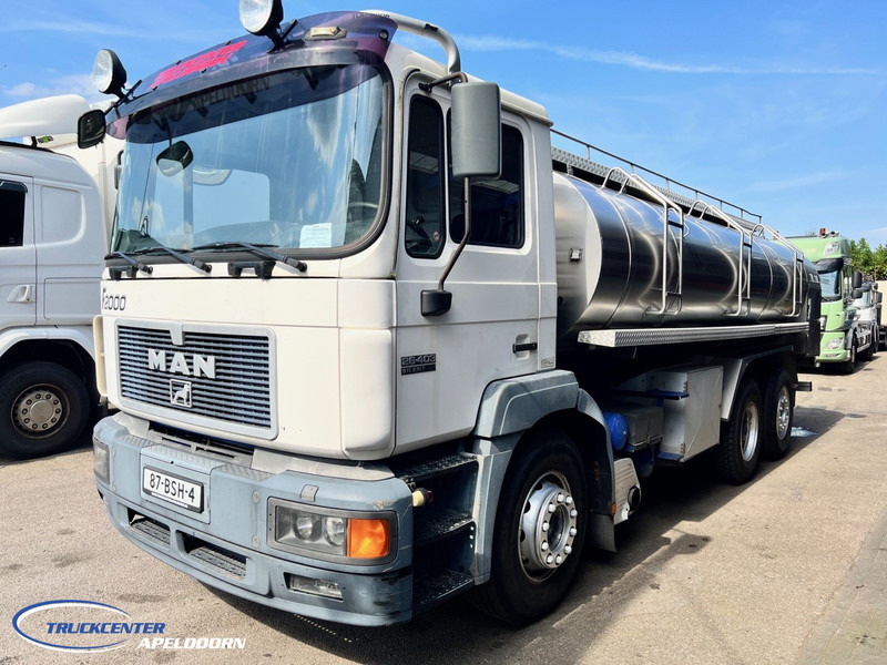 MAN 26.403 Manuel, Retarder, Reduction axle, 14250 liter - Cisternové vozidlo: obrázek 3 MAN 26.403 Manuel, Retarder, Reduction axle, 14250 liter - Cisternové vozidlo: obrázek 3