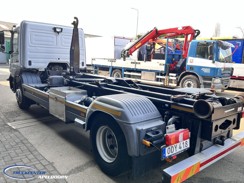 Mercedes-Benz Atego 1527 Manuel, Euro 6, HIAB 10 Tons - Hákový nosič kontejnerů: obrázek 4 Mercedes-Benz Atego 1527 Manuel, Euro 6, HIAB 10 Tons - Hákový nosič kontejnerů: obrázek 4