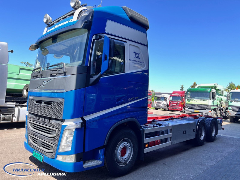 Volvo FH 540 6x4, Dual clutch, XL Globetrotter, PTO, Retarder - Podvozek s kabinou: obrázek 3 Volvo FH 540 6x4, Dual clutch, XL Globetrotter, PTO, Retarder - Podvozek s kabinou: obrázek 3