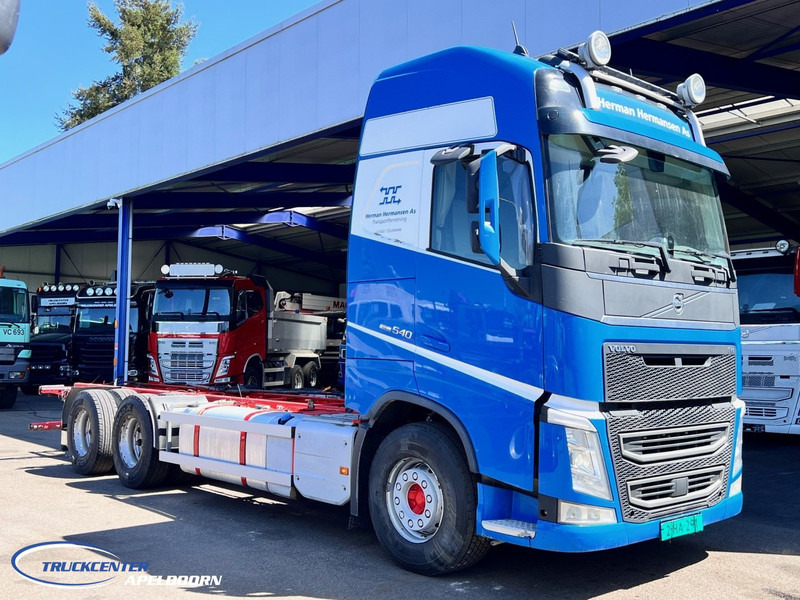 Volvo FH 540 6x4, Dual clutch, XL Globetrotter, PTO, Retarder - Podvozek s kabinou: obrázek 1 Volvo FH 540 6x4, Dual clutch, XL Globetrotter, PTO, Retarder - Podvozek s kabinou: obrázek 1