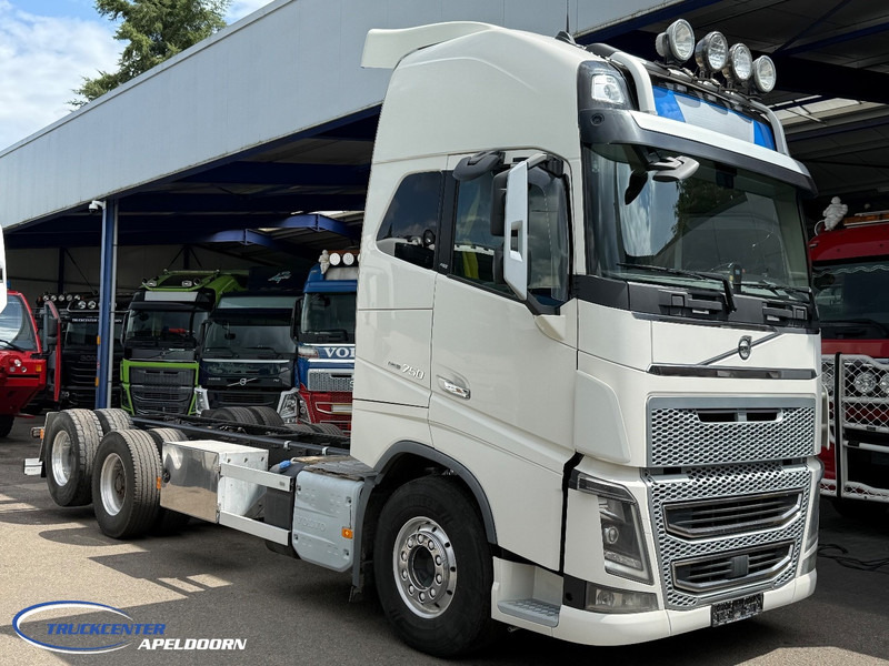 Volvo FH 750 Globetrotter XL, Retarder, 460 WB, Reduction axle, Pto - Podvozek s kabinou: obrázek 1 Volvo FH 750 Globetrotter XL, Retarder, 460 WB, Reduction axle, Pto - Podvozek s kabinou: obrázek 1