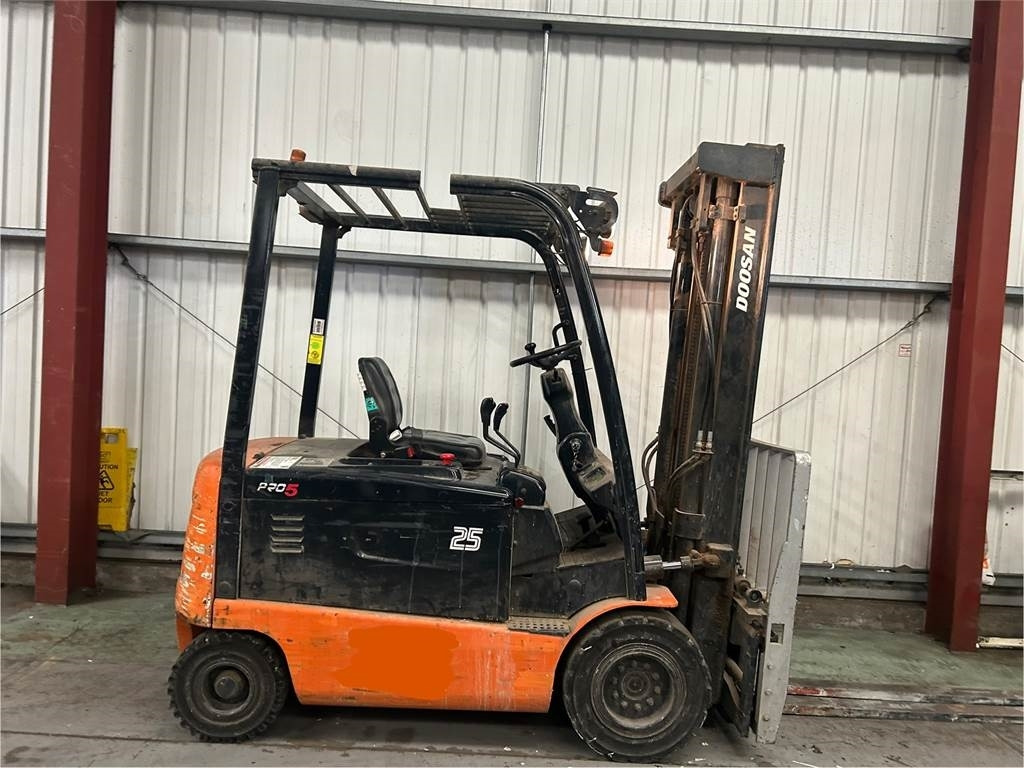 Doosan B25X-5 - Elektrický vysokozdvižný vozík: obrázek 5 Doosan B25X-5 - Elektrický vysokozdvižný vozík: obrázek 5