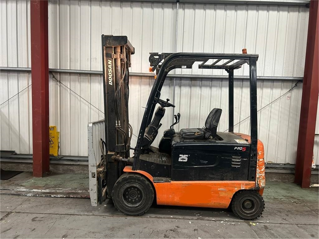 Doosan B25X-5 - Elektrický vysokozdvižný vozík: obrázek 1 Doosan B25X-5 - Elektrický vysokozdvižný vozík: obrázek 1