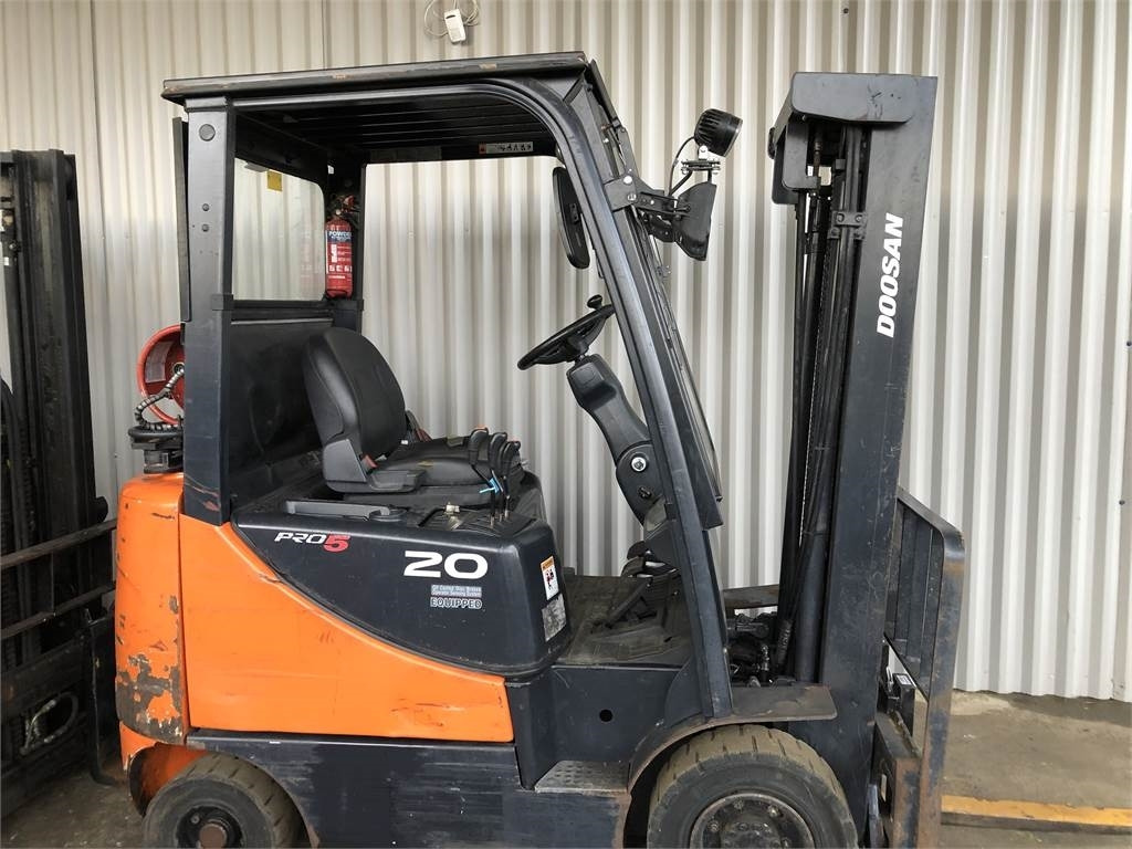 Doosan G20 SC-5 - Plynový vysokozdvižný vozík: obrázek 3 Doosan G20 SC-5 - Plynový vysokozdvižný vozík: obrázek 3
