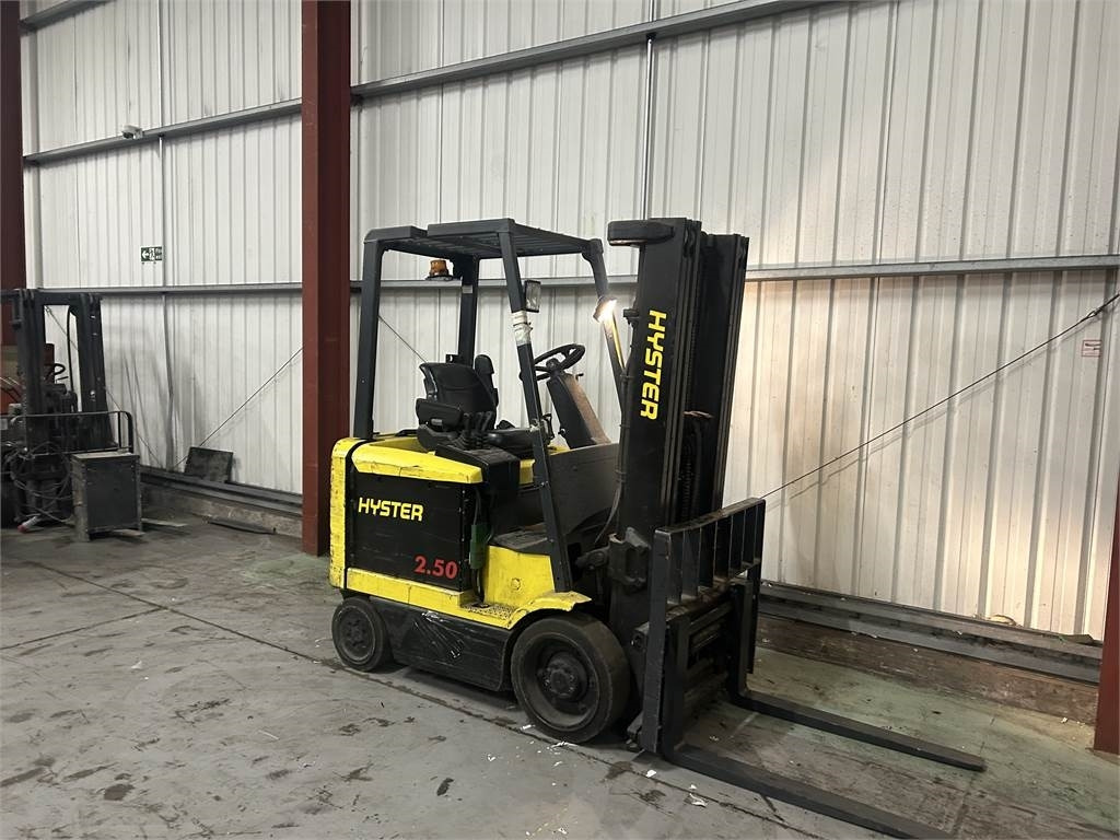 Hyster E2.50XM - Elektrický vysokozdvižný vozík: obrázek 4 Hyster E2.50XM - Elektrický vysokozdvižný vozík: obrázek 4