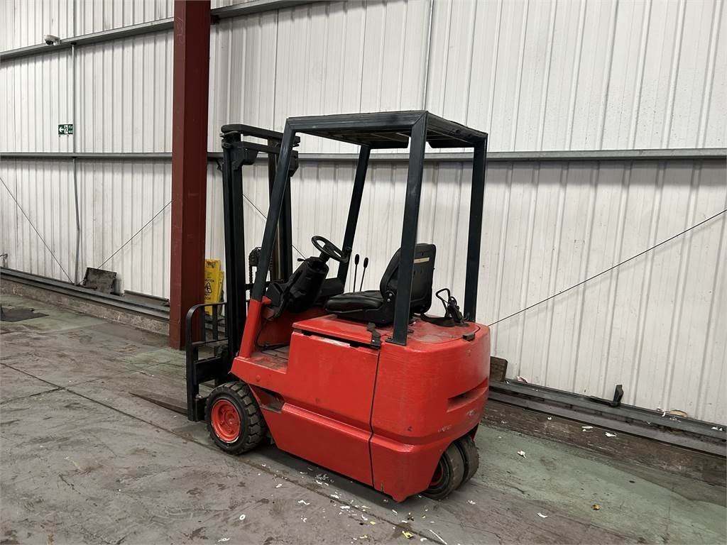 Linde E18 - Elektrický vysokozdvižný vozík: obrázek 5 Linde E18 - Elektrický vysokozdvižný vozík: obrázek 5