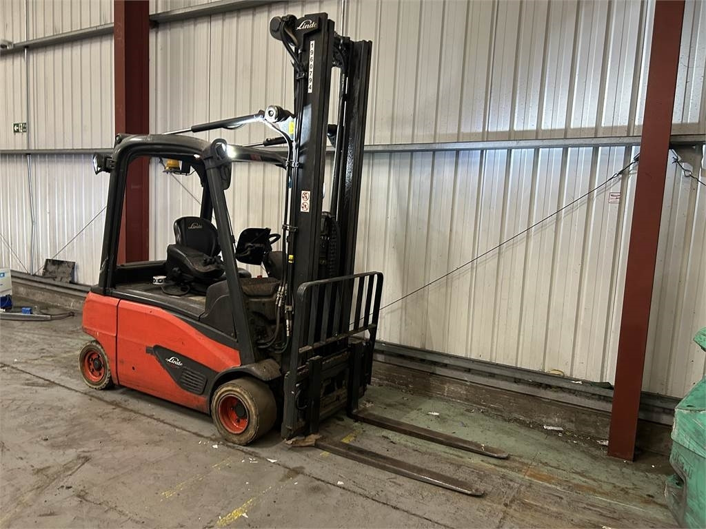 Linde E20PL-02 - Elektrický vysokozdvižný vozík: obrázek 4 Linde E20PL-02 - Elektrický vysokozdvižný vozík: obrázek 4