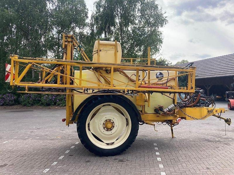 Dubex Nestor - Tažený postřikovač: obrázek 5 Dubex Nestor - Tažený postřikovač: obrázek 5